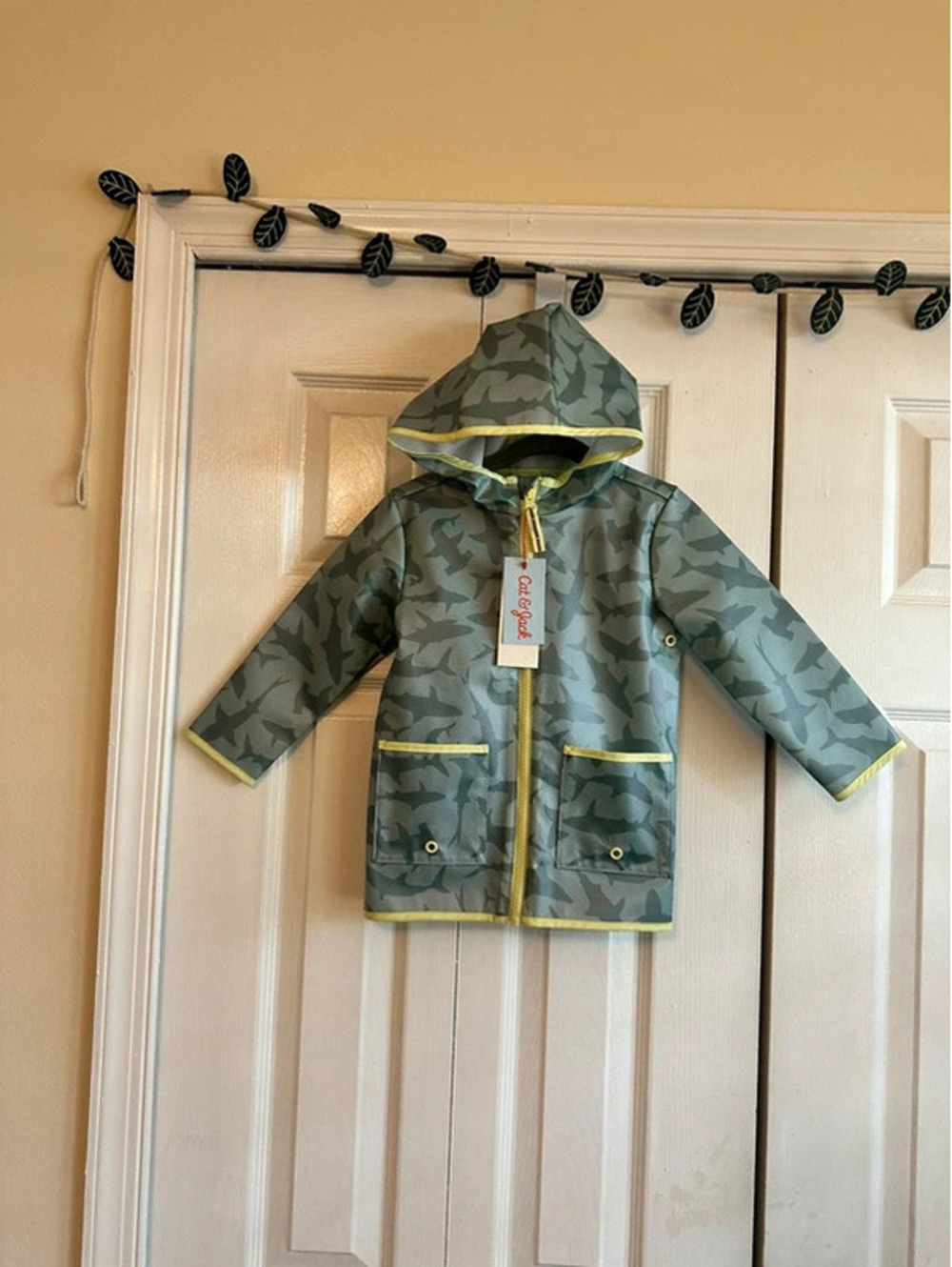 Cat and Jack shark rain coat, NWT